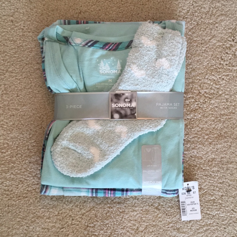 Pajama set with socks
